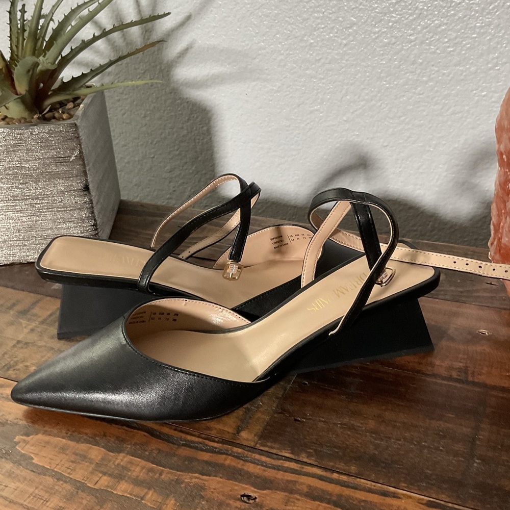 Black wedge